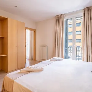 Classy 3bed 3bath In Eixample Apartment Barcelona